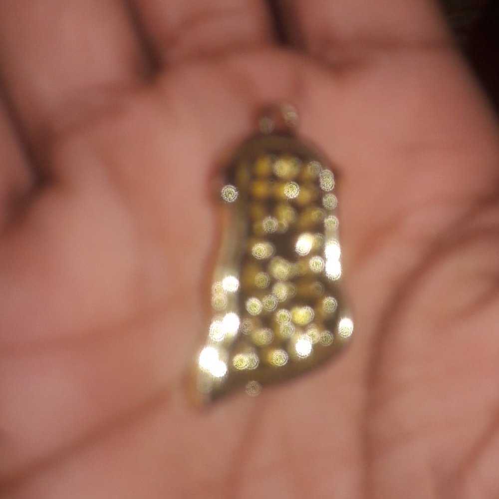 Jesus peice (gold) - Picture 2 of 2